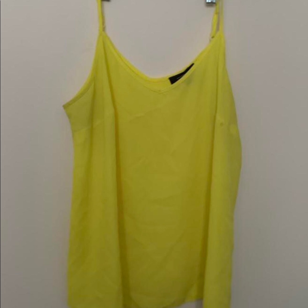Yellow lightweight tank